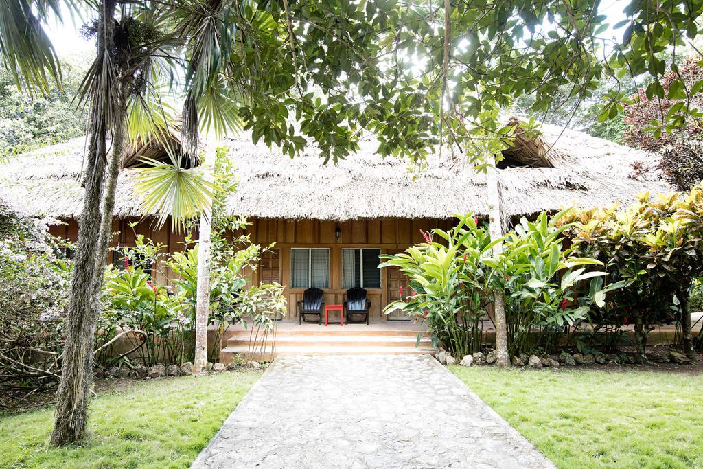 Jungle Lodge Tikal Hostal Exterior photo