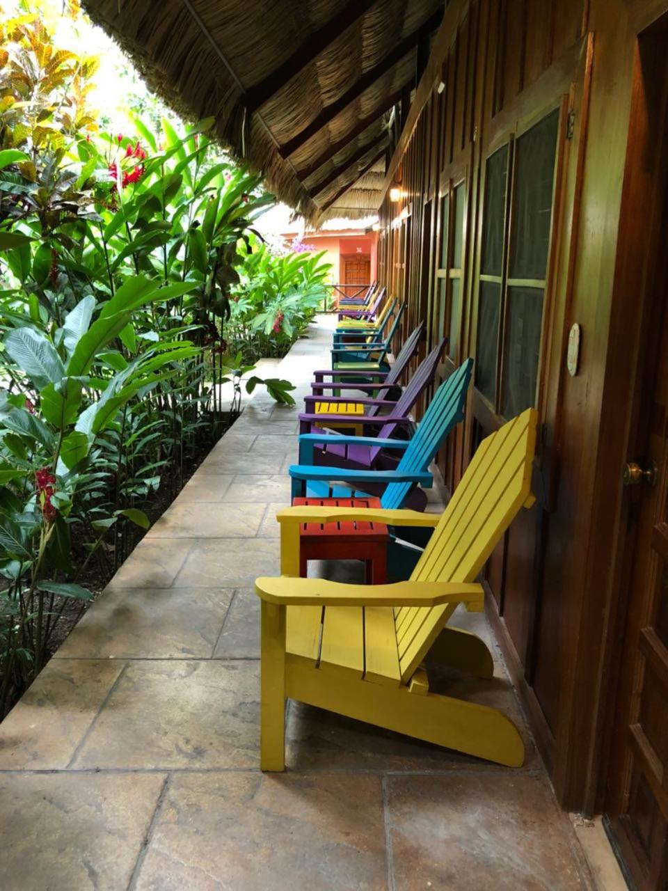 Jungle Lodge Tikal Hostal Exterior photo