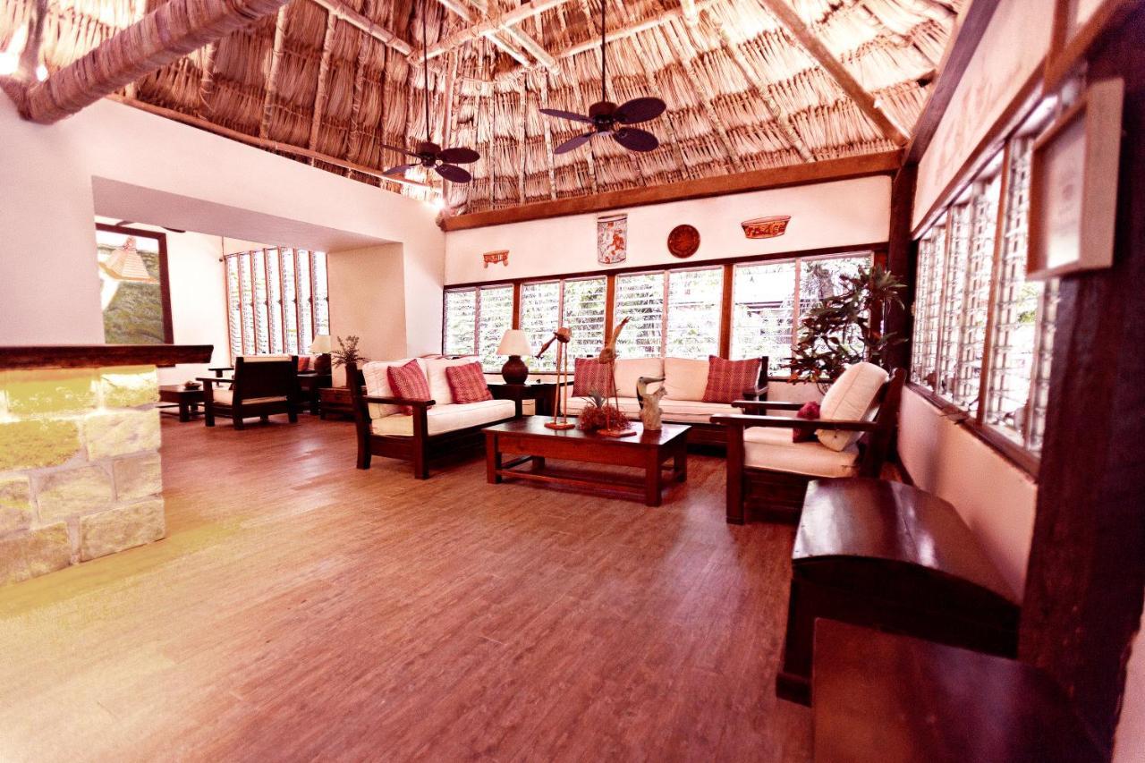 Jungle Lodge Tikal Hostal Exterior photo